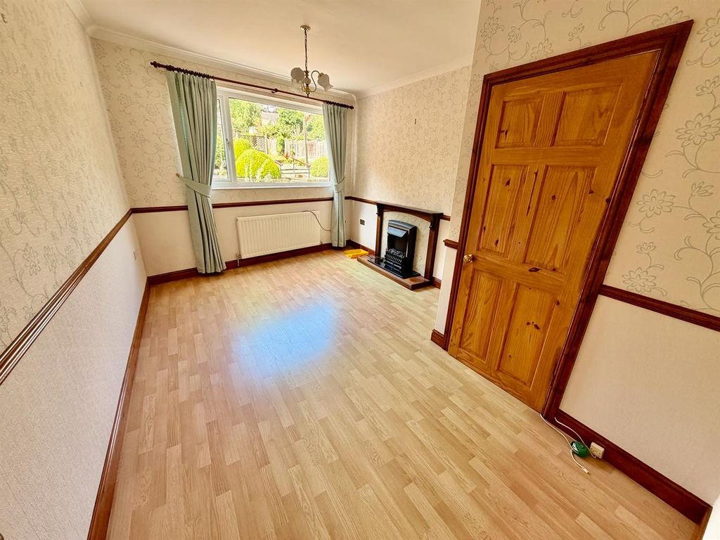 Property photo 3 of 8 9E73Fb53-9De5-486d-B02d-0B31281F5F8F.Jpg