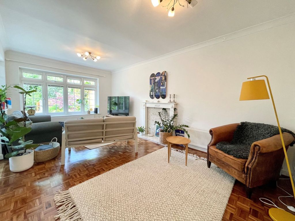 Property photo 2 of 21