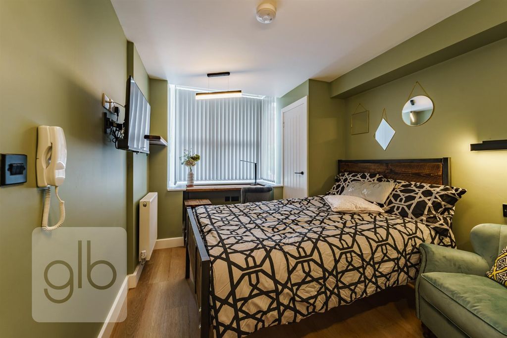 Property photo 1 of 13 Untitled Design - 2023-06-17T100658.177.Png