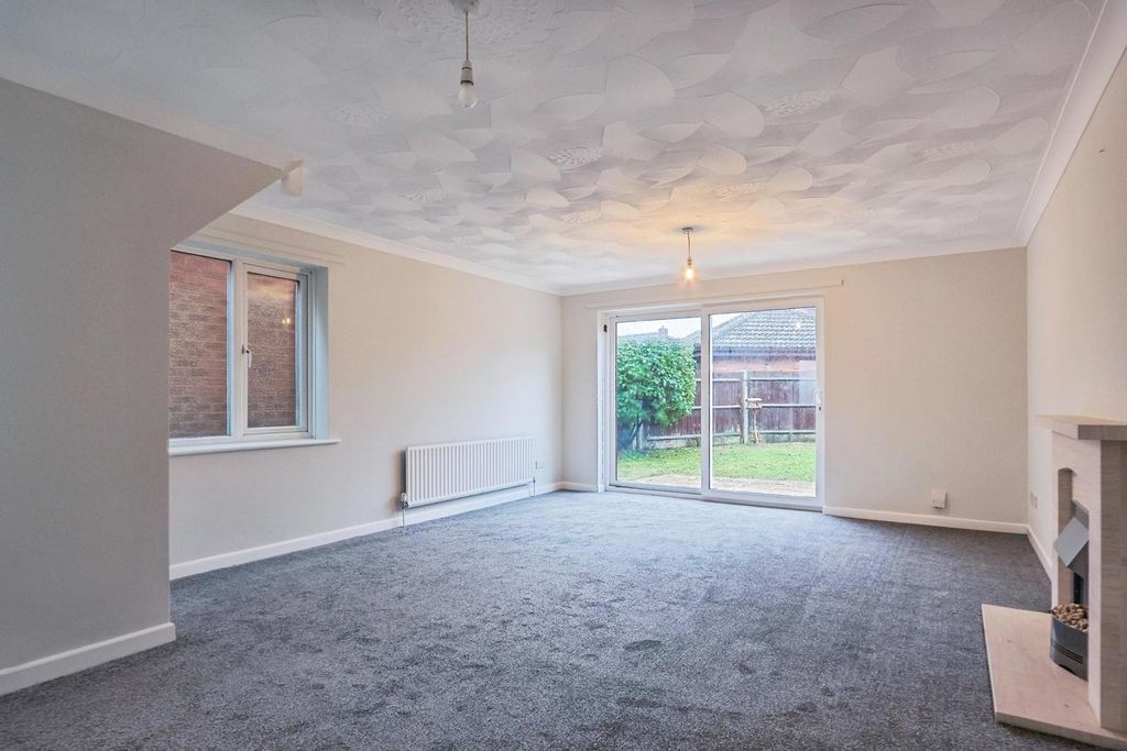 Property photo 3 of 15 Pbox-Img.Jpg