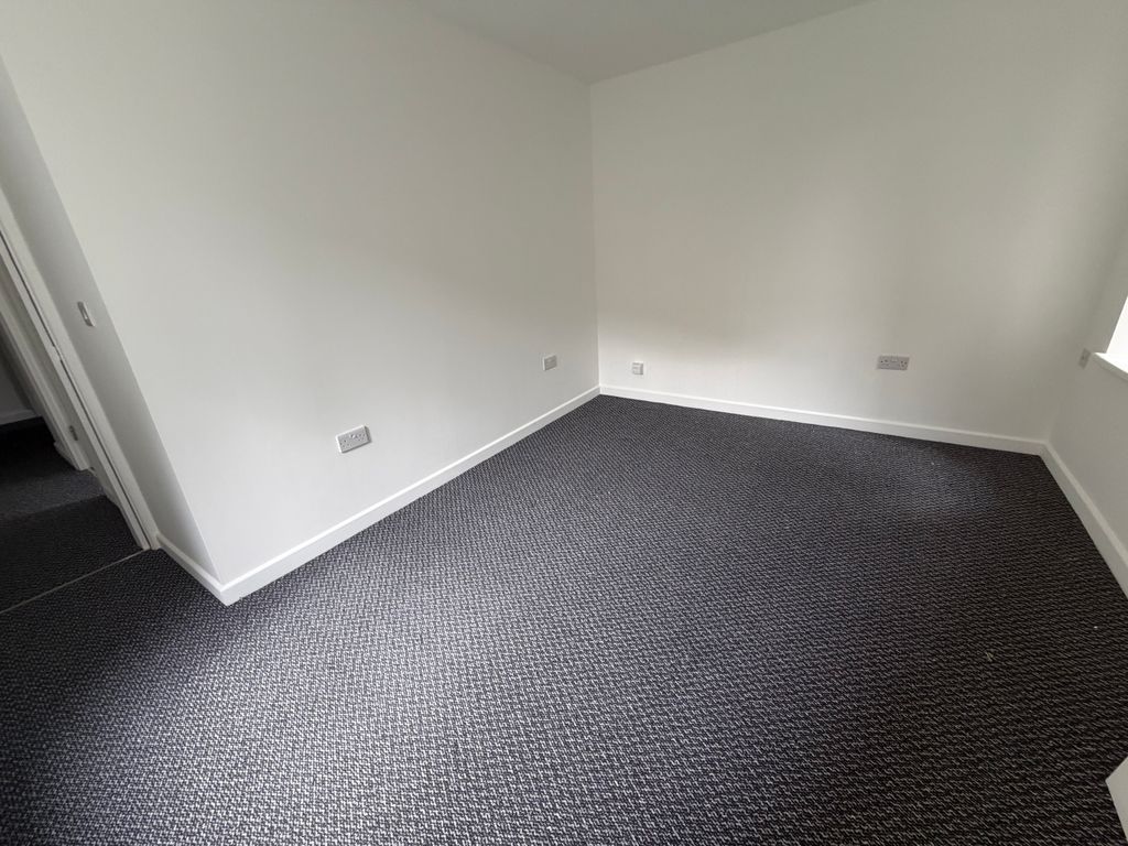 Property photo 2 of 6 Image
