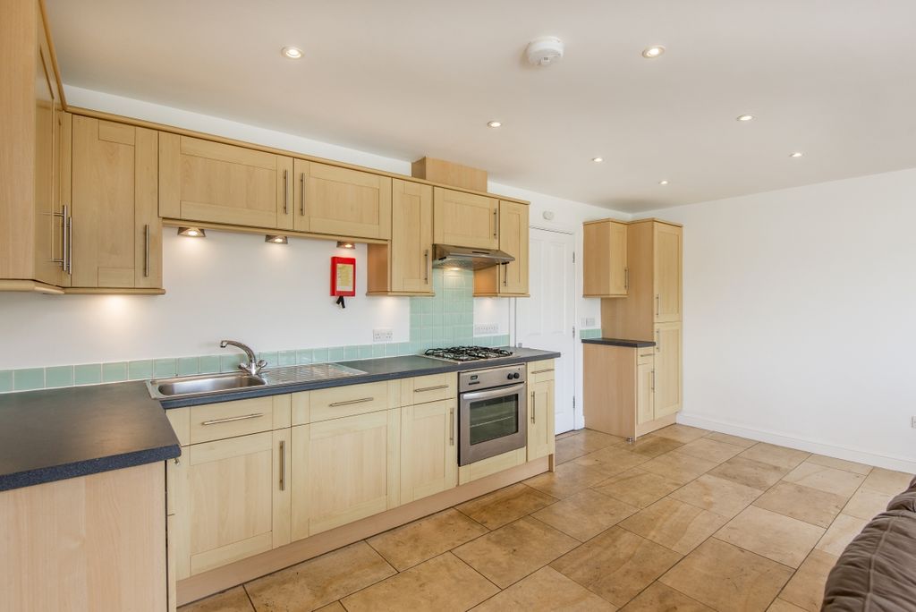 Property photo 2 of 9 Kitchen1