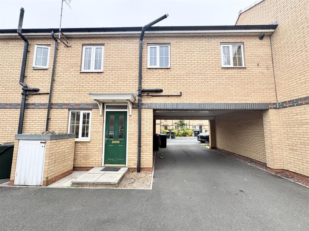 Property photo 1 of 7 External