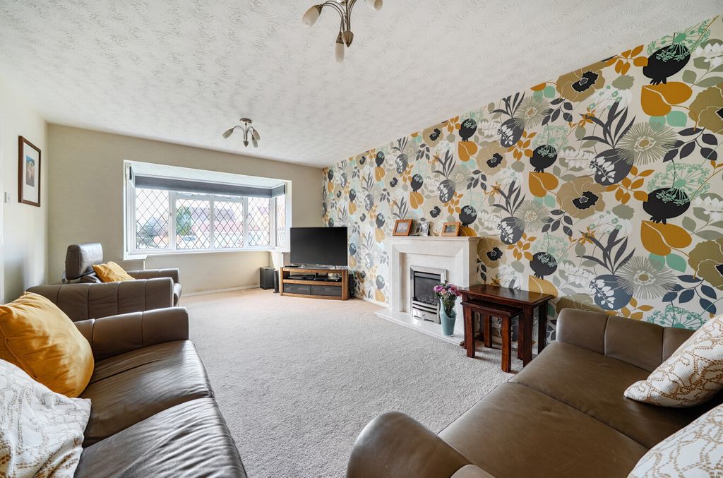 Property photo 2 of 24 1394681-12-695d31...