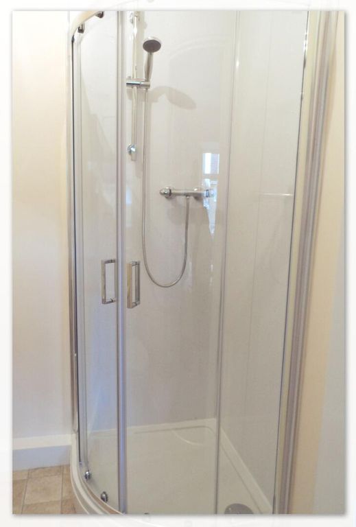 Property photo 2 of 5 Ensuite