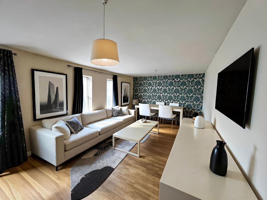 Property photo 1 of 6 Living Room