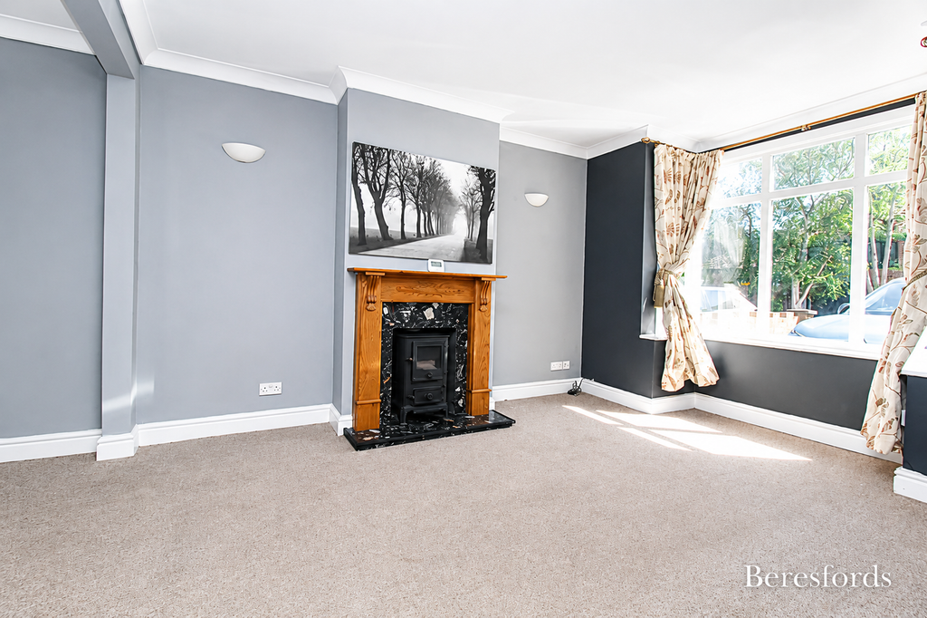 Property photo 2 of 13 Lounge