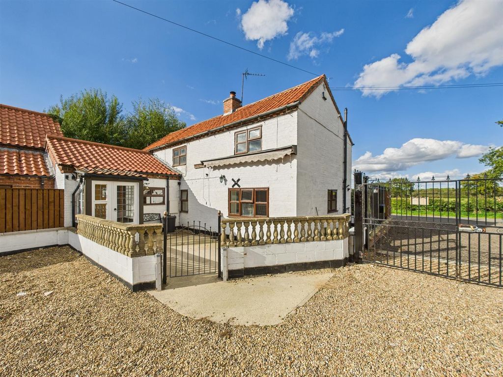 Property photo 1 of 23