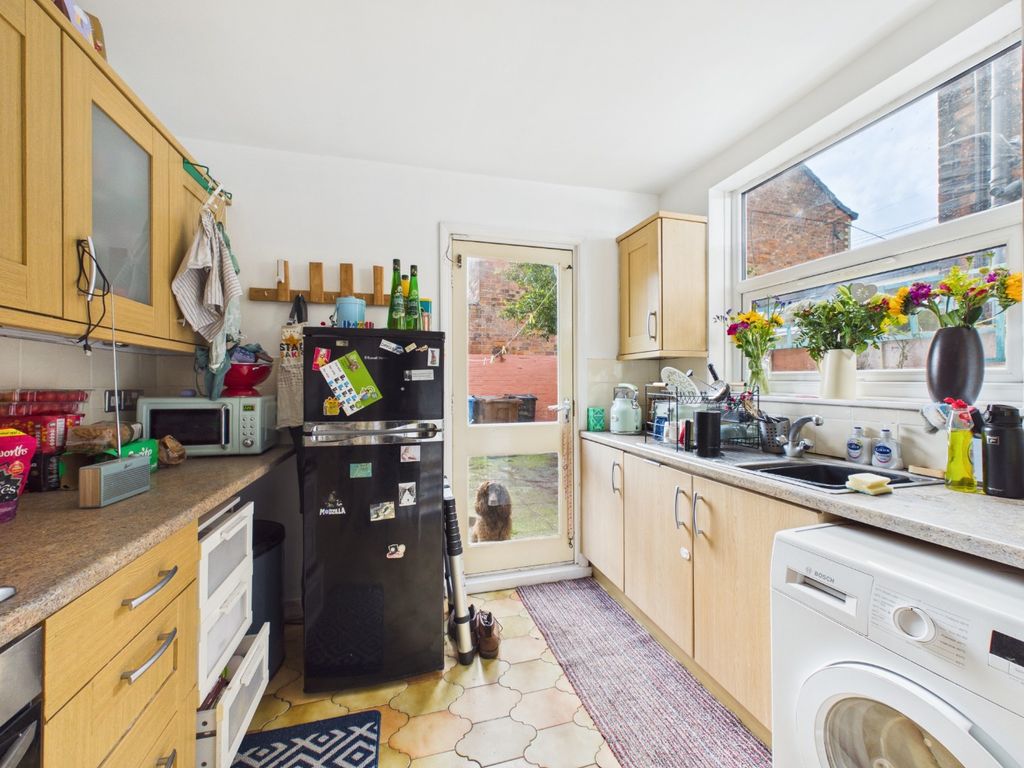 Property photo 2 of 8 4986064