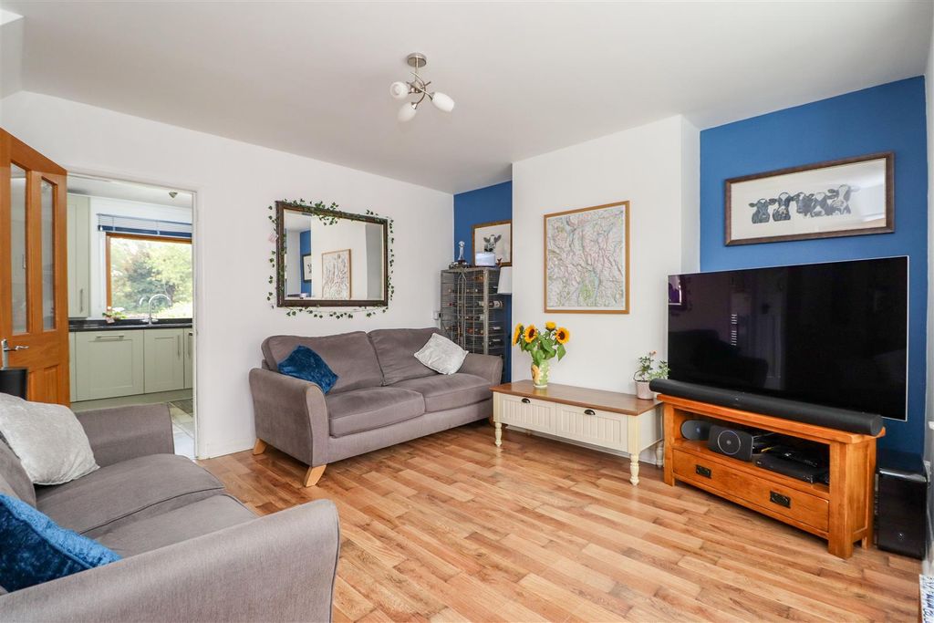 Property photo 3 of 23