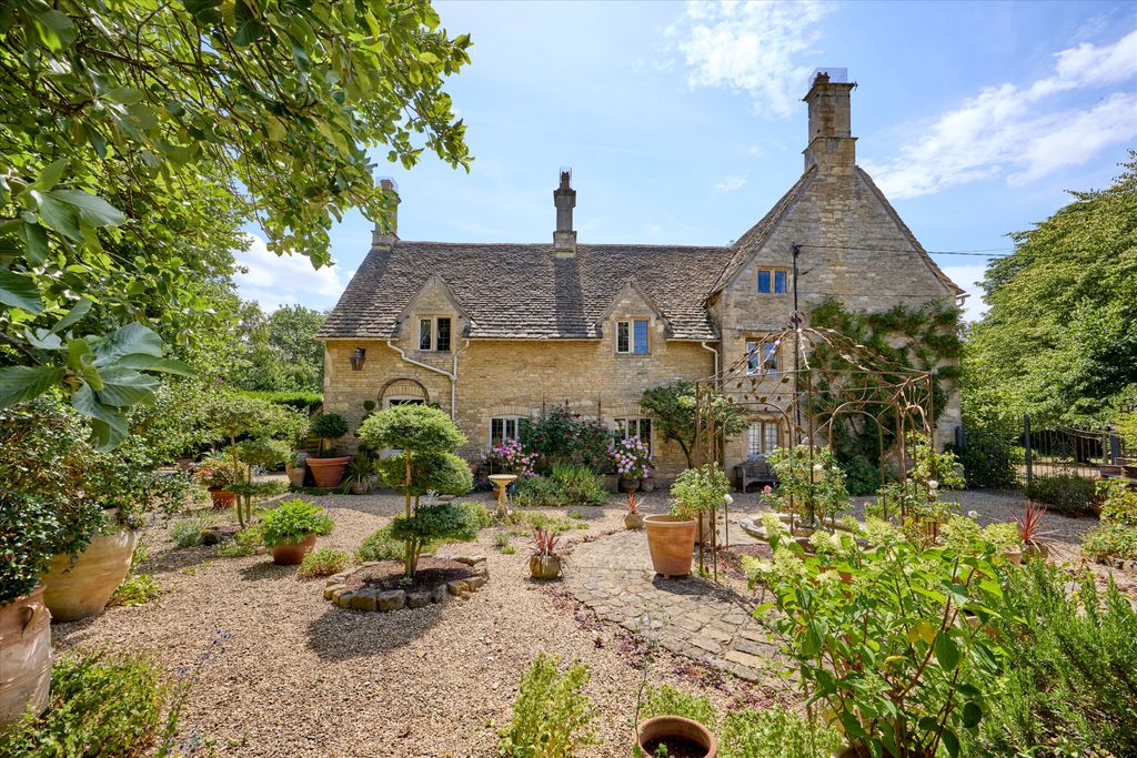Property photo 2 of 16 Image
