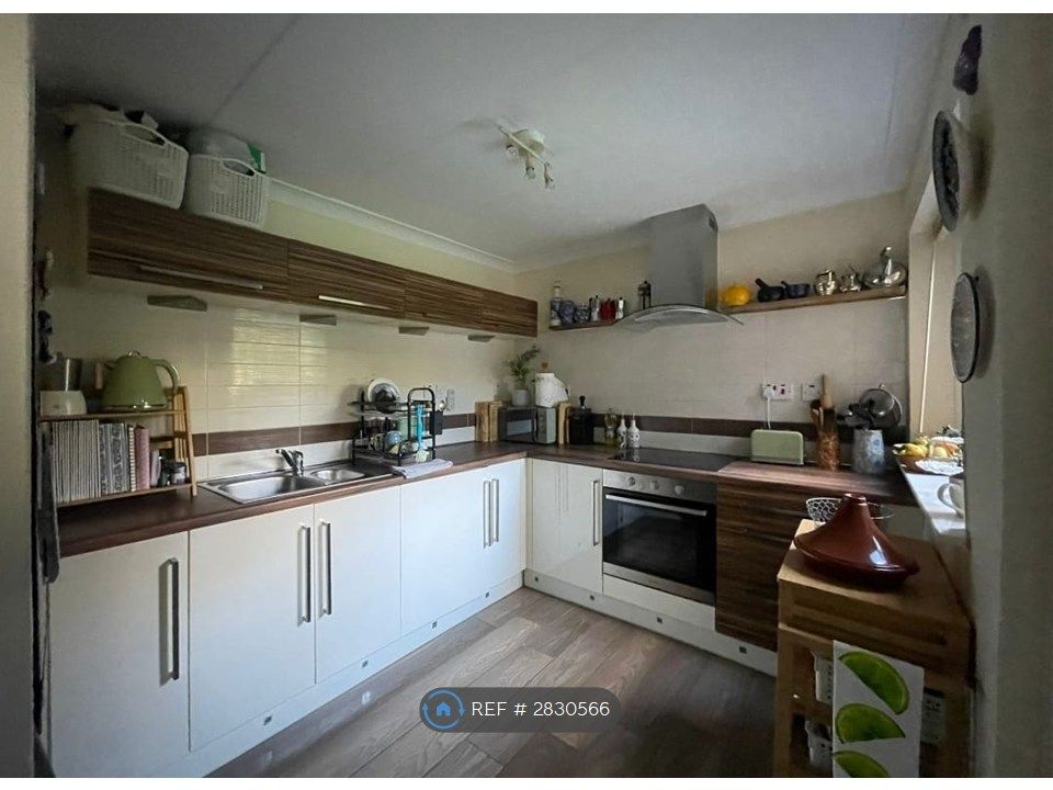 Property photo 3 of 12