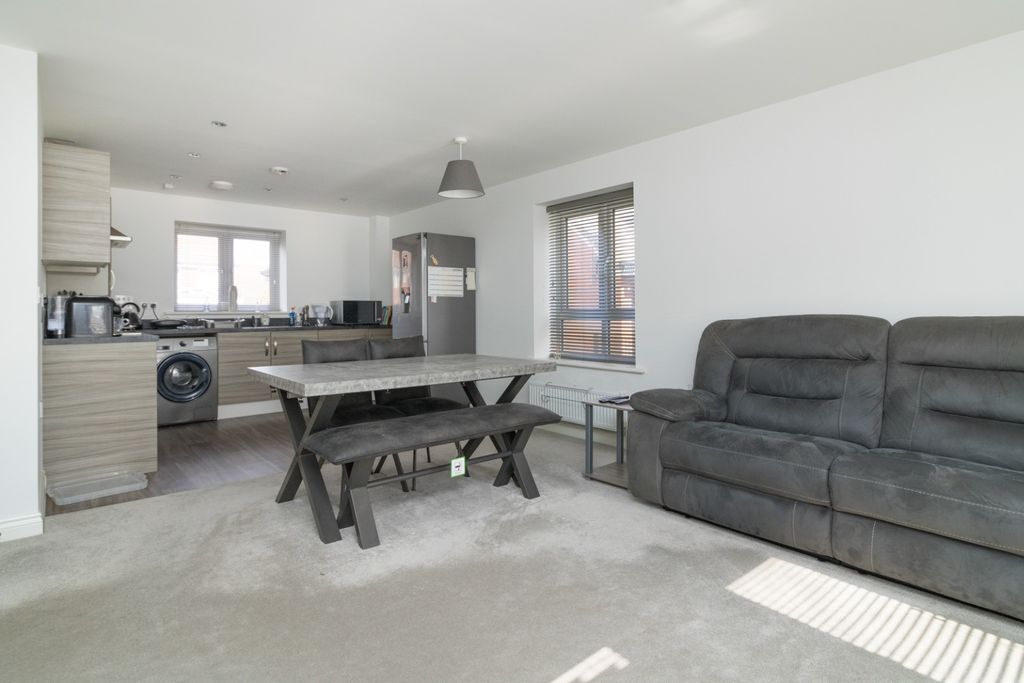 Property photo 2 of 9 2368755