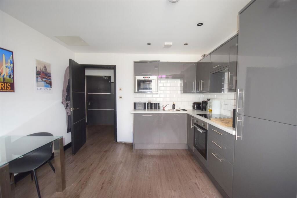 Property photo 3 of 5