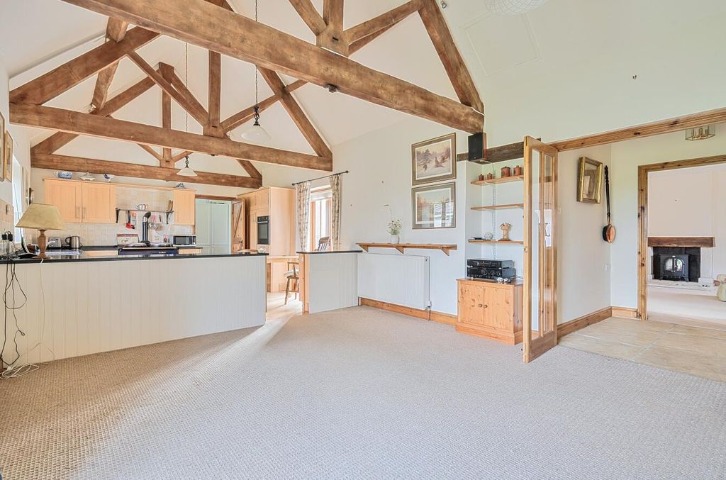 Property photo 3 of 20 1447434-30-69E9E1F8B111c.Jpg