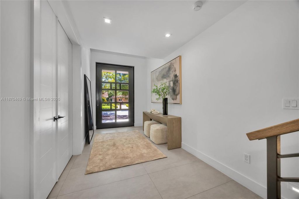 Property photo 3 of 50 <Alttext/>