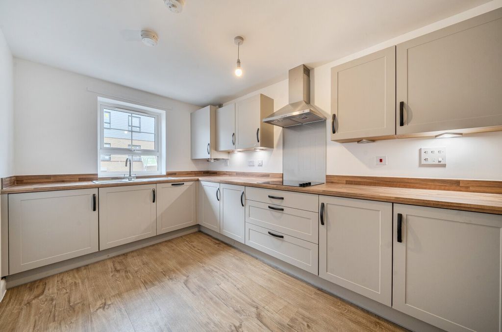 Property photo 3 of 22 Picture 3