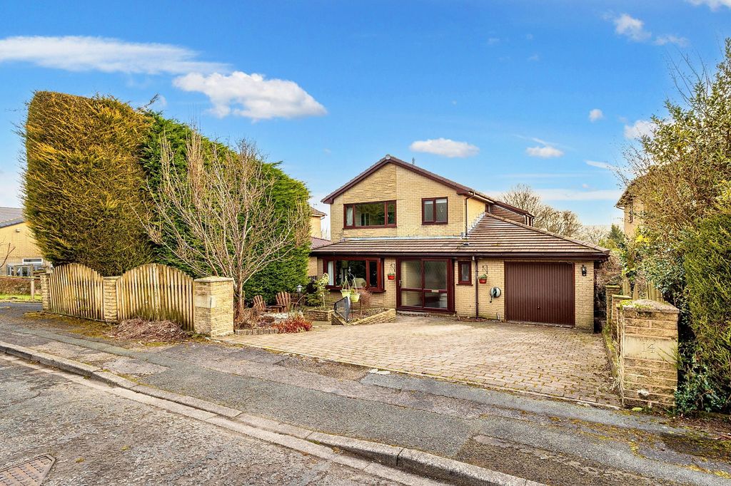 Property photo 1 of 44