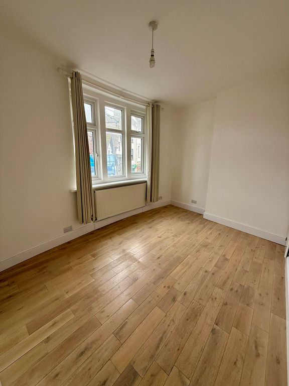 Property photo 2 of 6 Image