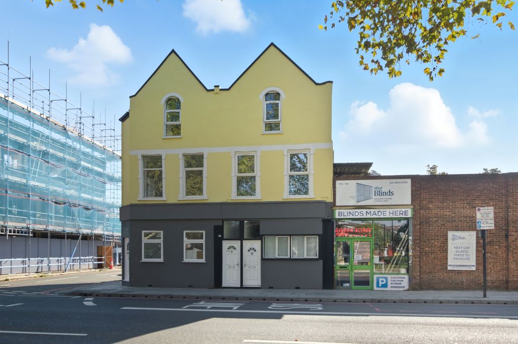 Property photo 1 of 17