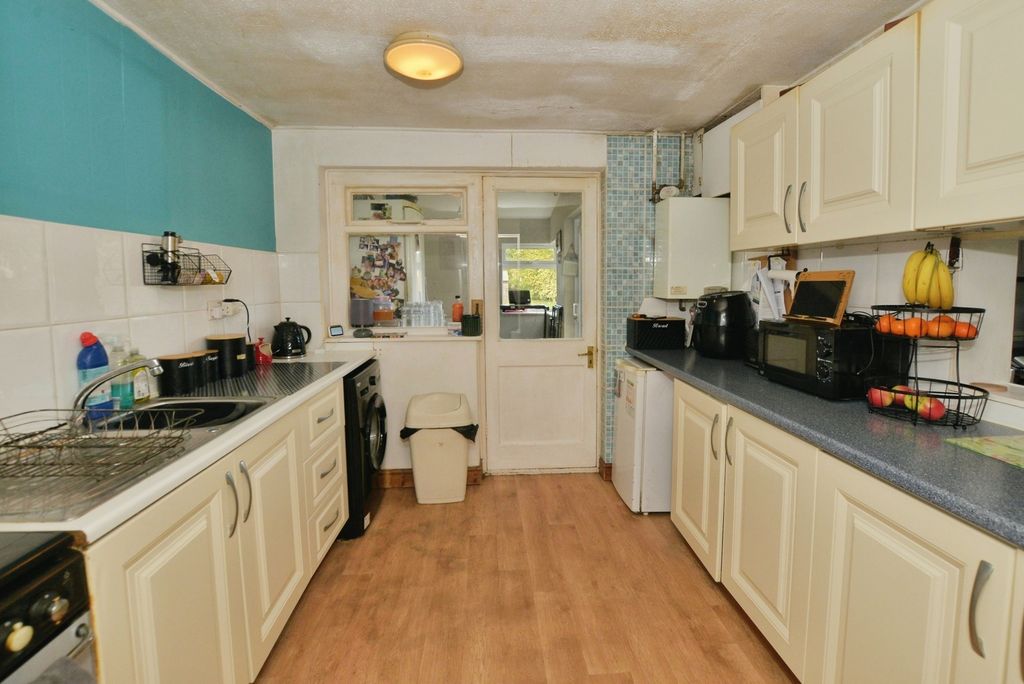 Property photo 3 of 18 Pbox-Img.Jpg