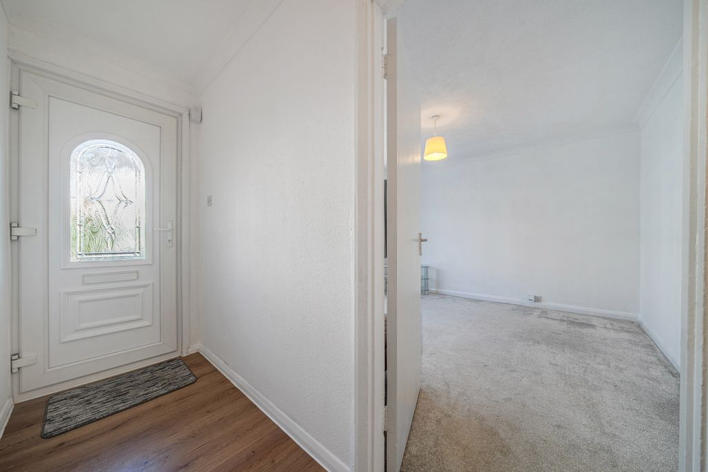 Property photo 2 of 20 1450329-10-69E9E2...