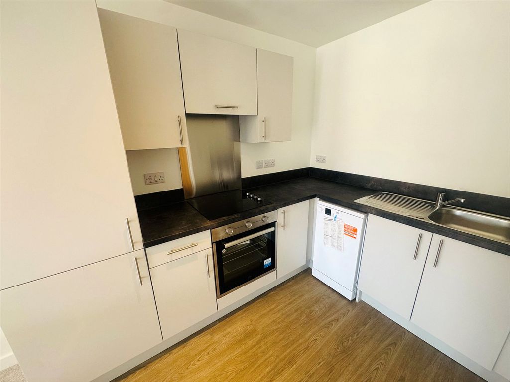 Property photo 3 of 6 Picture No. 12