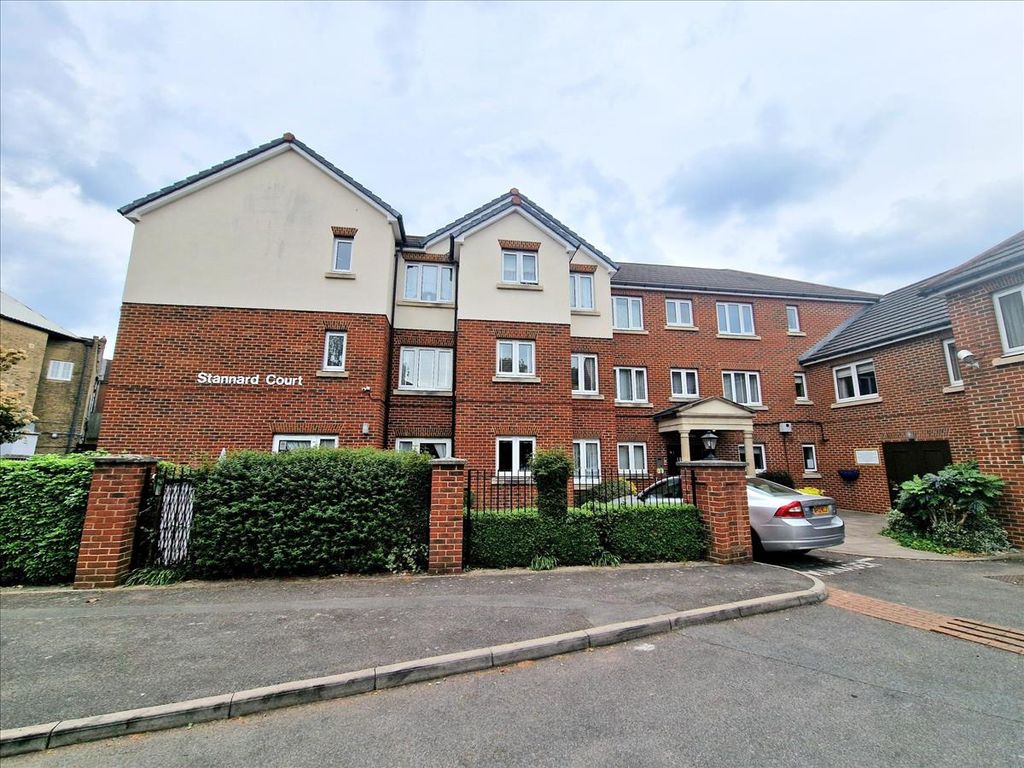Property photo 1 of 12