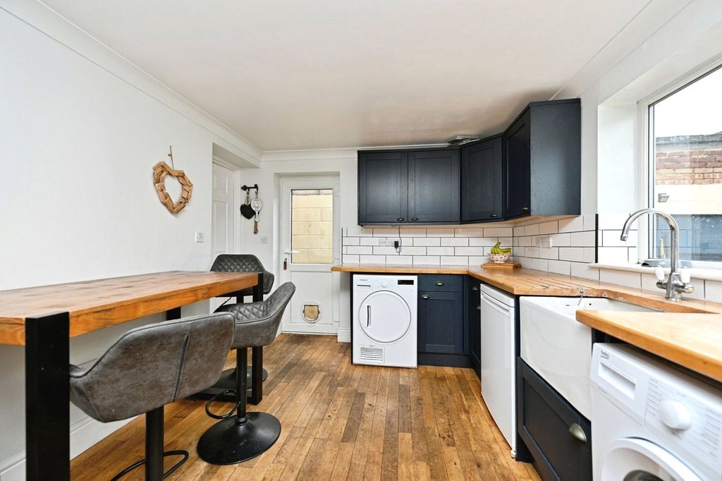 Property photo 2 of 17 Picture No. 05