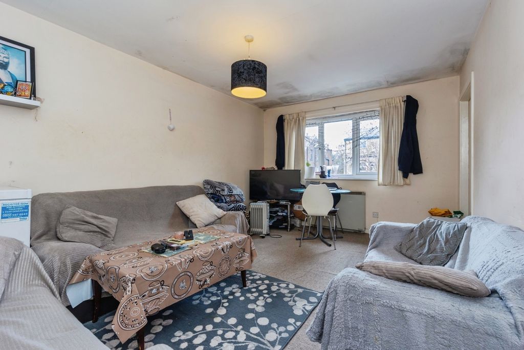 Property photo 2 of 12 Pbox-Img.Jpg