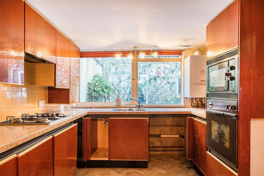 Property photo 3 of 6