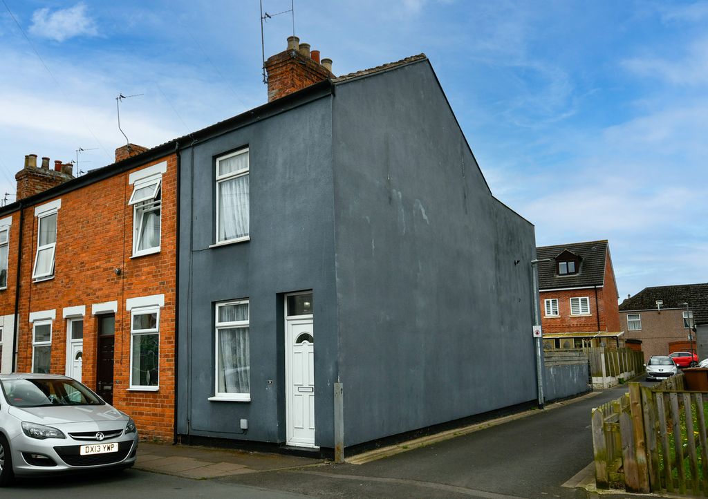Property photo 1 of 8