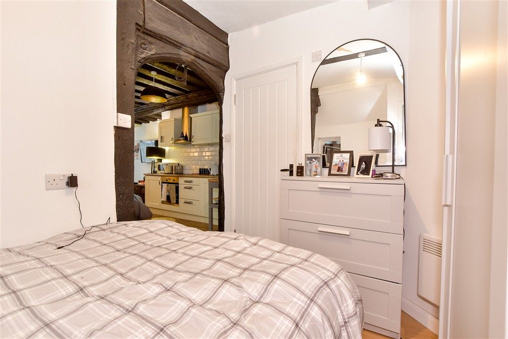 Property photo 2 of 7 Bedroom