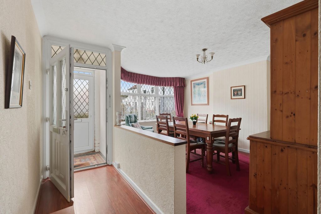 Property photo 2 of 25 Dining Room