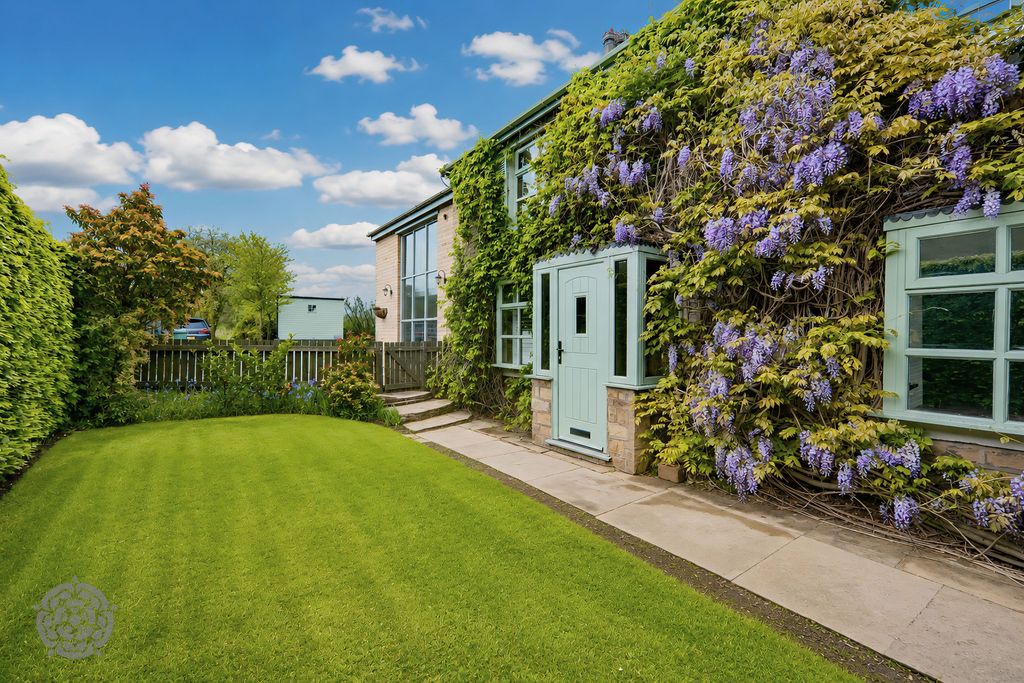 Property photo 1 of 59 Picture No. 86