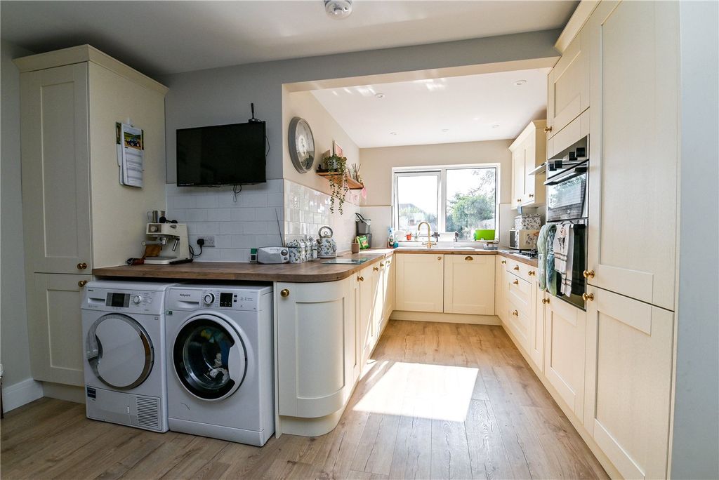 Property photo 2 of 15 Picture No. 03
