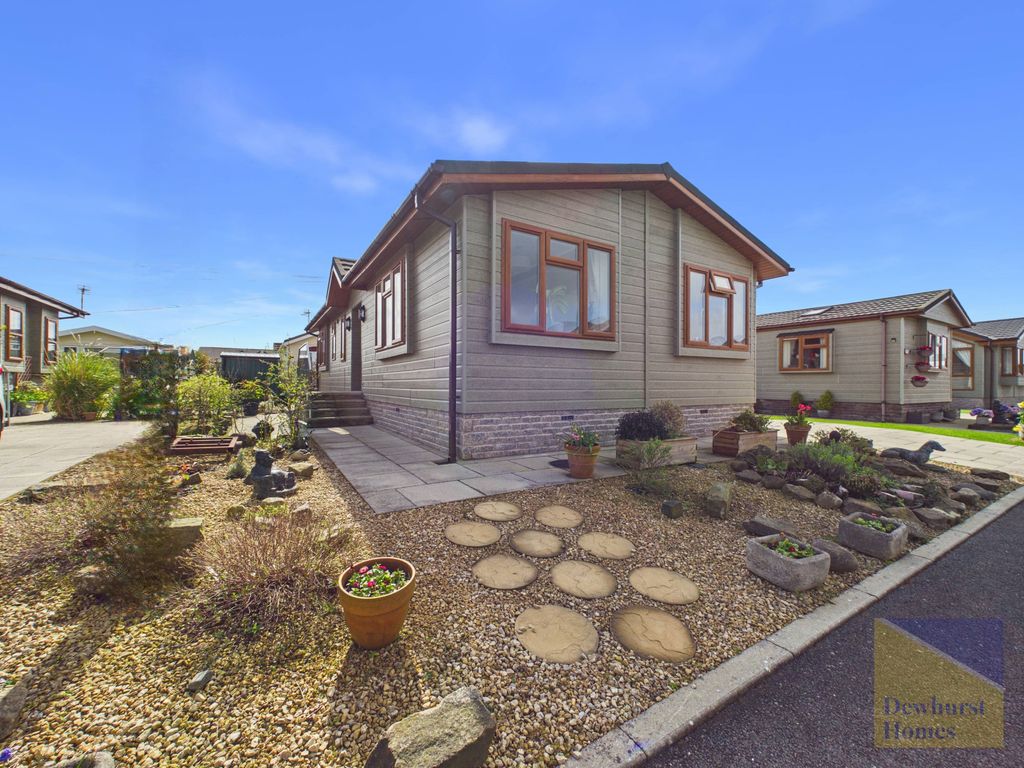 Property photo 1 of 26