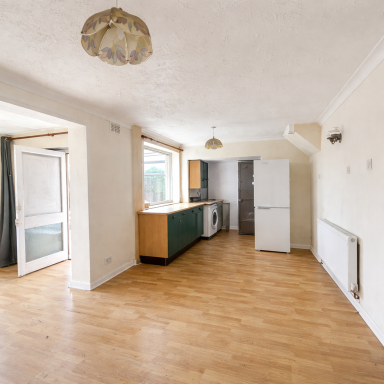 Property photo 3 of 14 Gallery