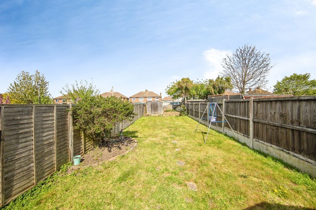 Property photo 2 of 18