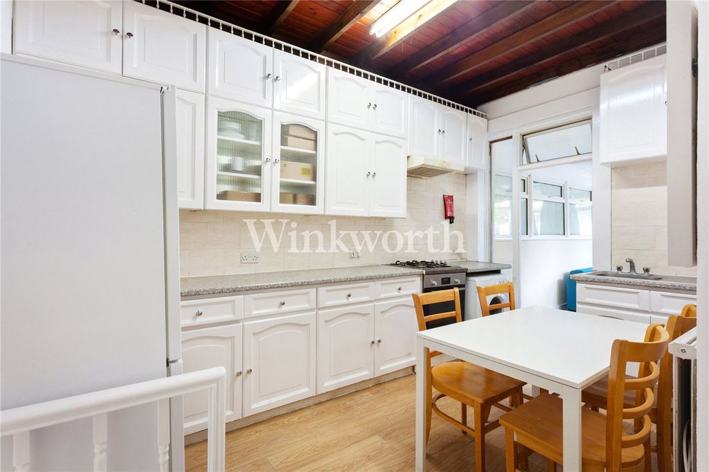 Property photo 3 of 14 Picture No. 07