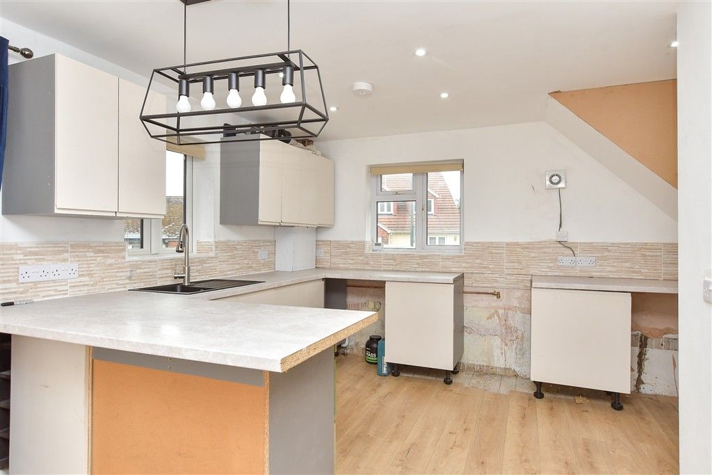 Property photo 3 of 14 Kitchen/Dining Area