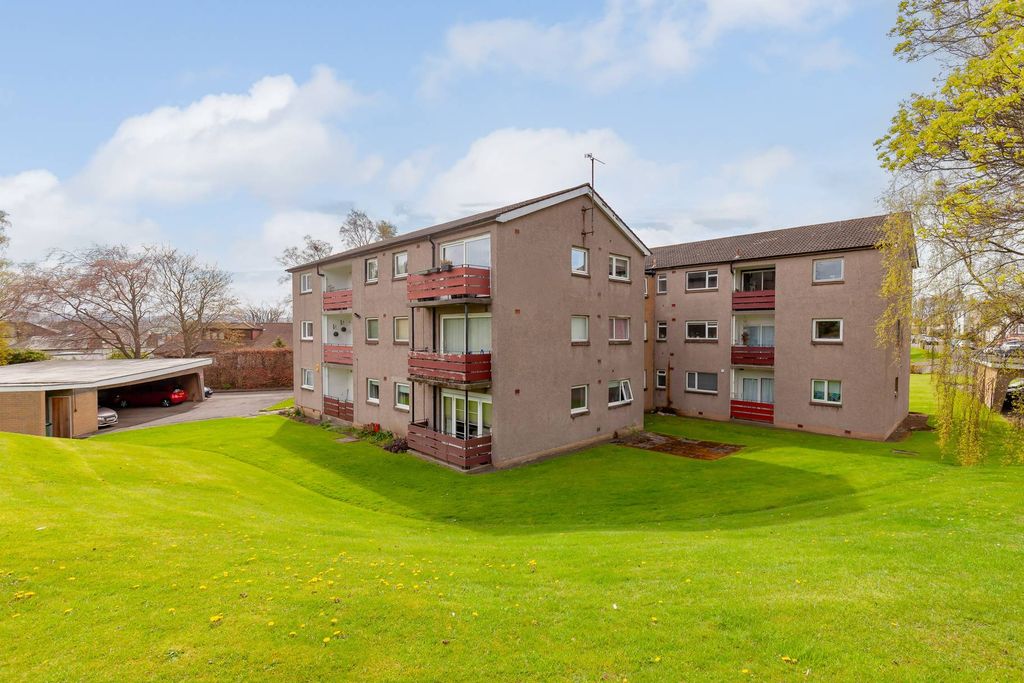 Additional image 18 of 2 bed flat for sale36/5 West Craigs Crescent, Edinburgh EH12