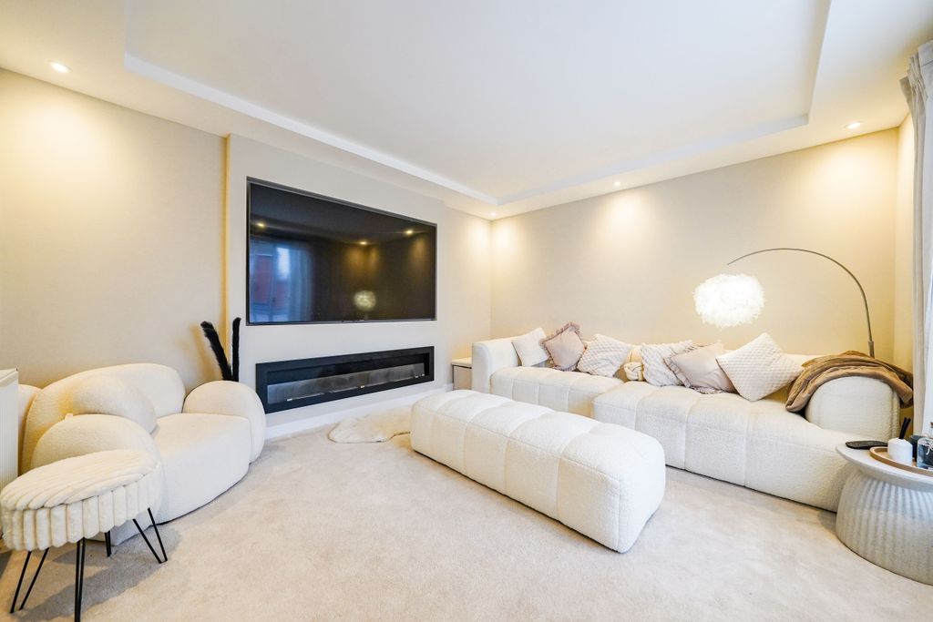 Property photo 3 of 26 Dsc01416