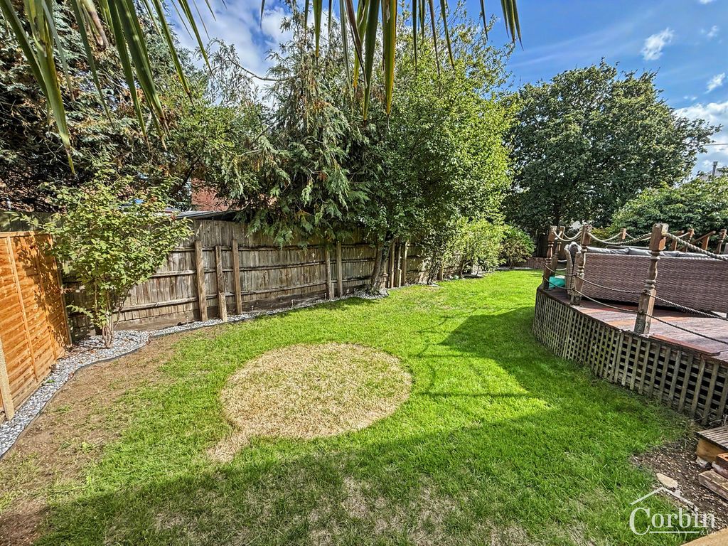 Property photo 2 of 24