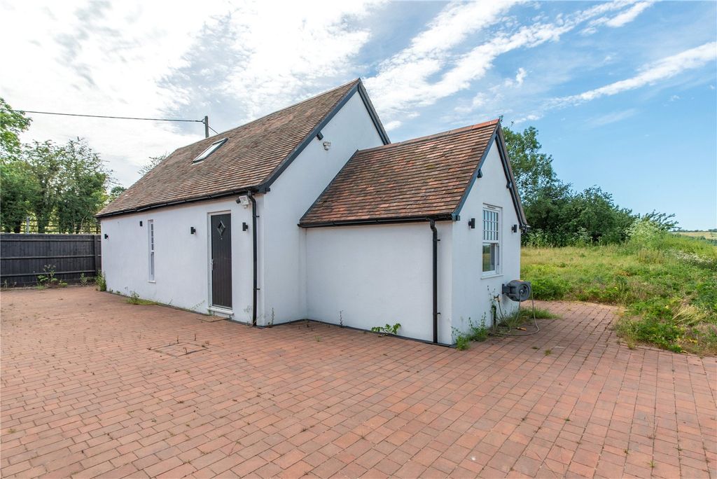 Property photo 1 of 13 Basildon View