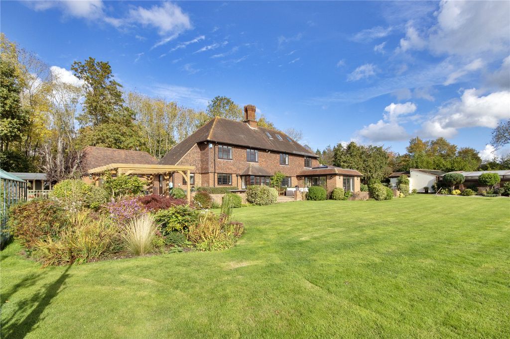 Property photo 1 of 20 Court Lodge