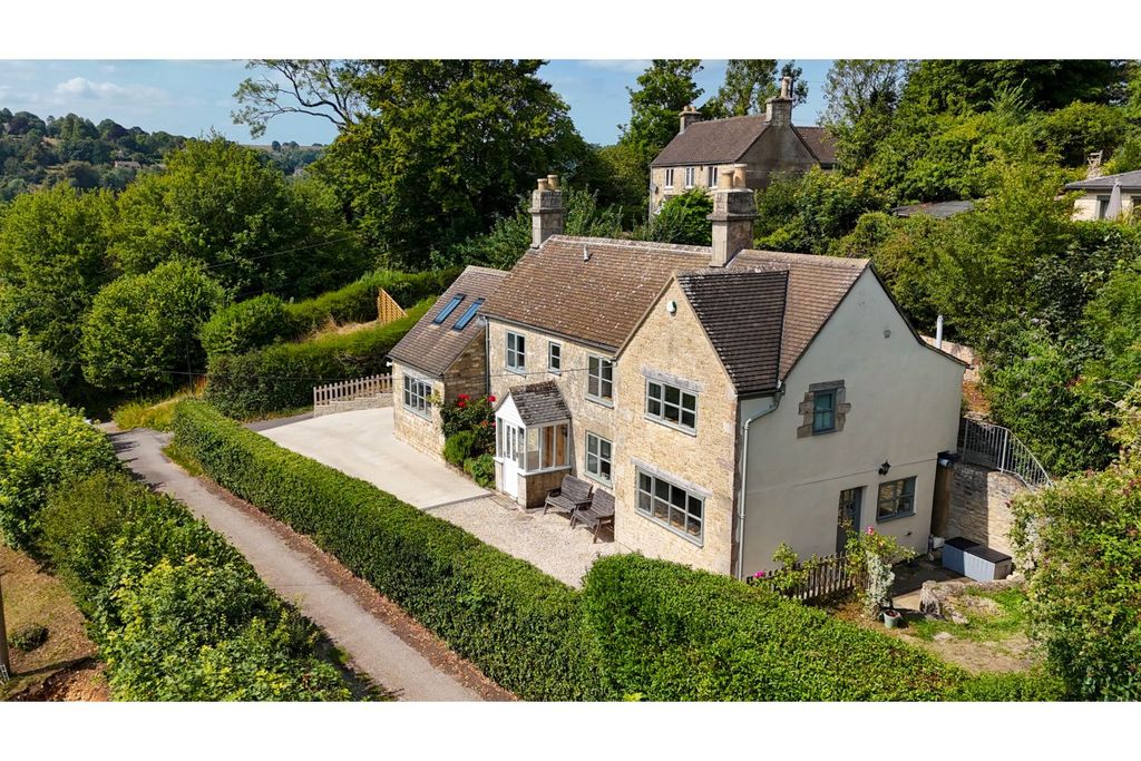 Property photo 1 of 27