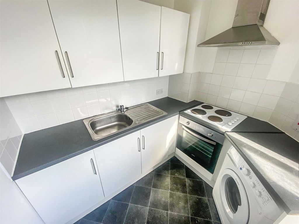 Property photo 2 of 6 38Ead4CE-A19D-4Ac1-Be21-B2EE38B75B83.Jpg
