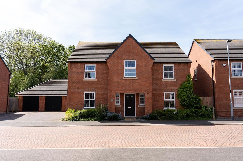 Property photo 1 of 24
