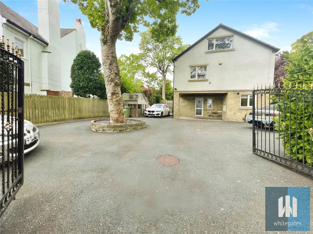 Property photo 1 of 16 Picture No. 12